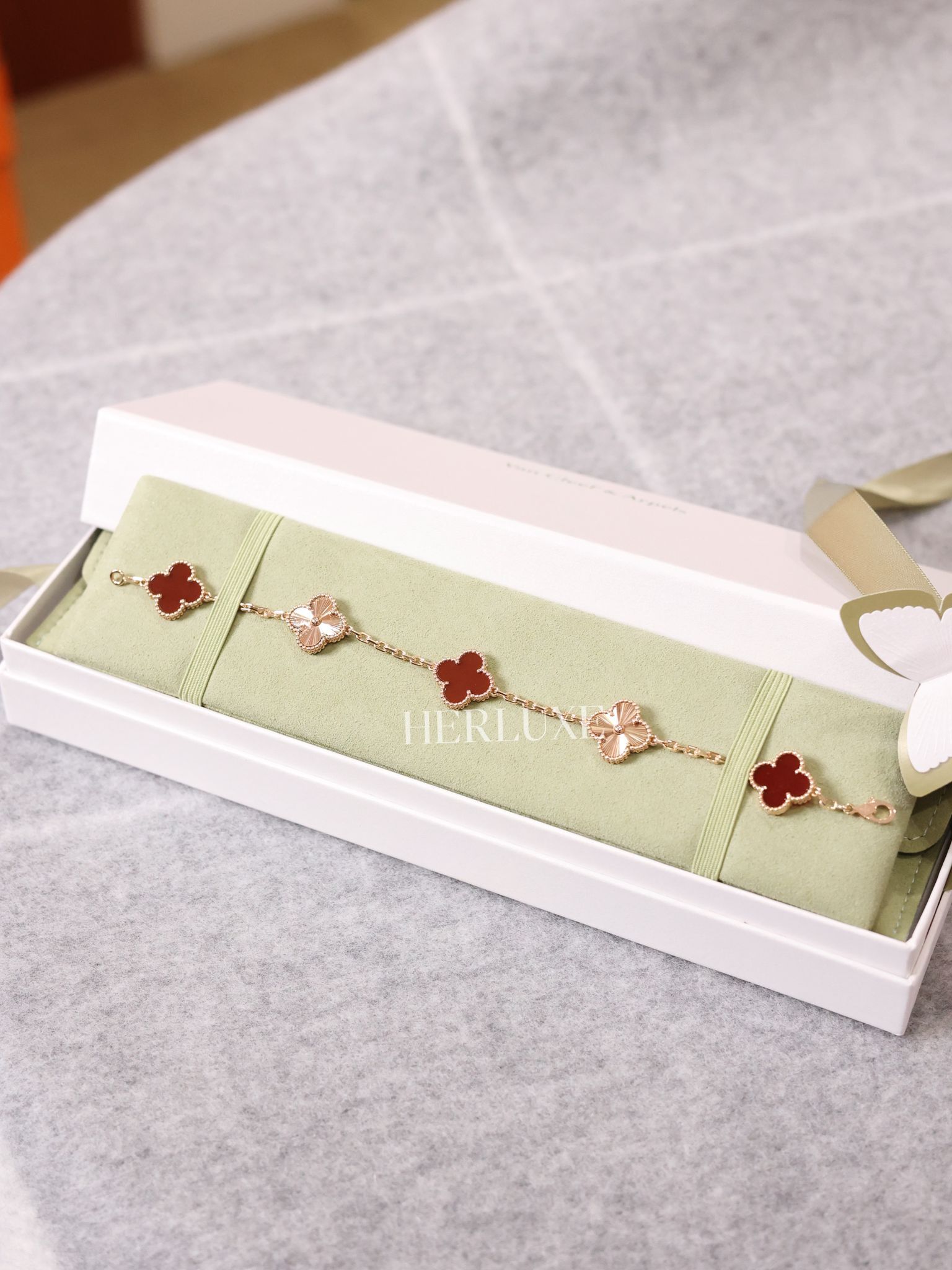 VCA bracelet梵克雅寶 紅五花鐳射手鍊