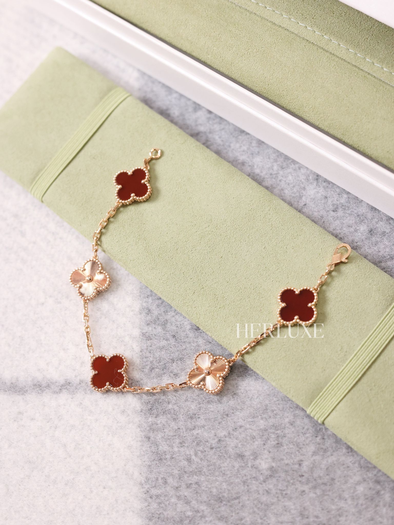 VCA bracelet梵克雅寶 紅五花鐳射手鍊