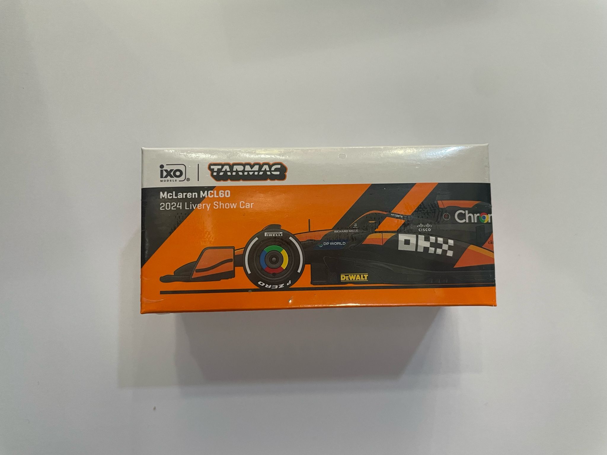 TARMAC MCLAREN MCL60 2024 LIVERY SHOW CAR