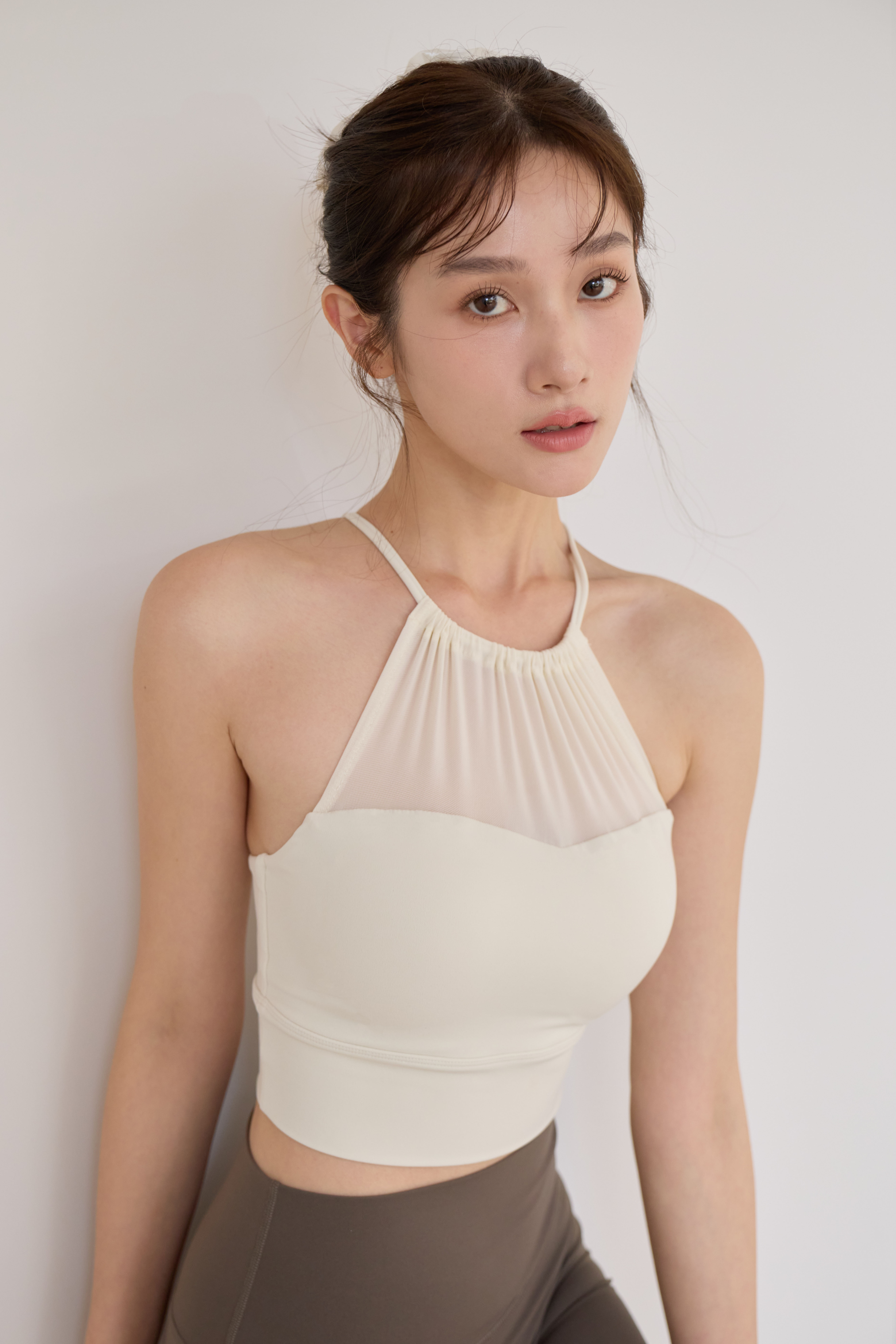 Elva繞頸裸紗機能背心 / 白