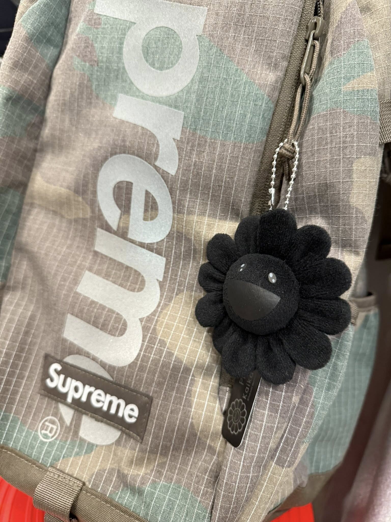 村上隆 小花吊飾All black series