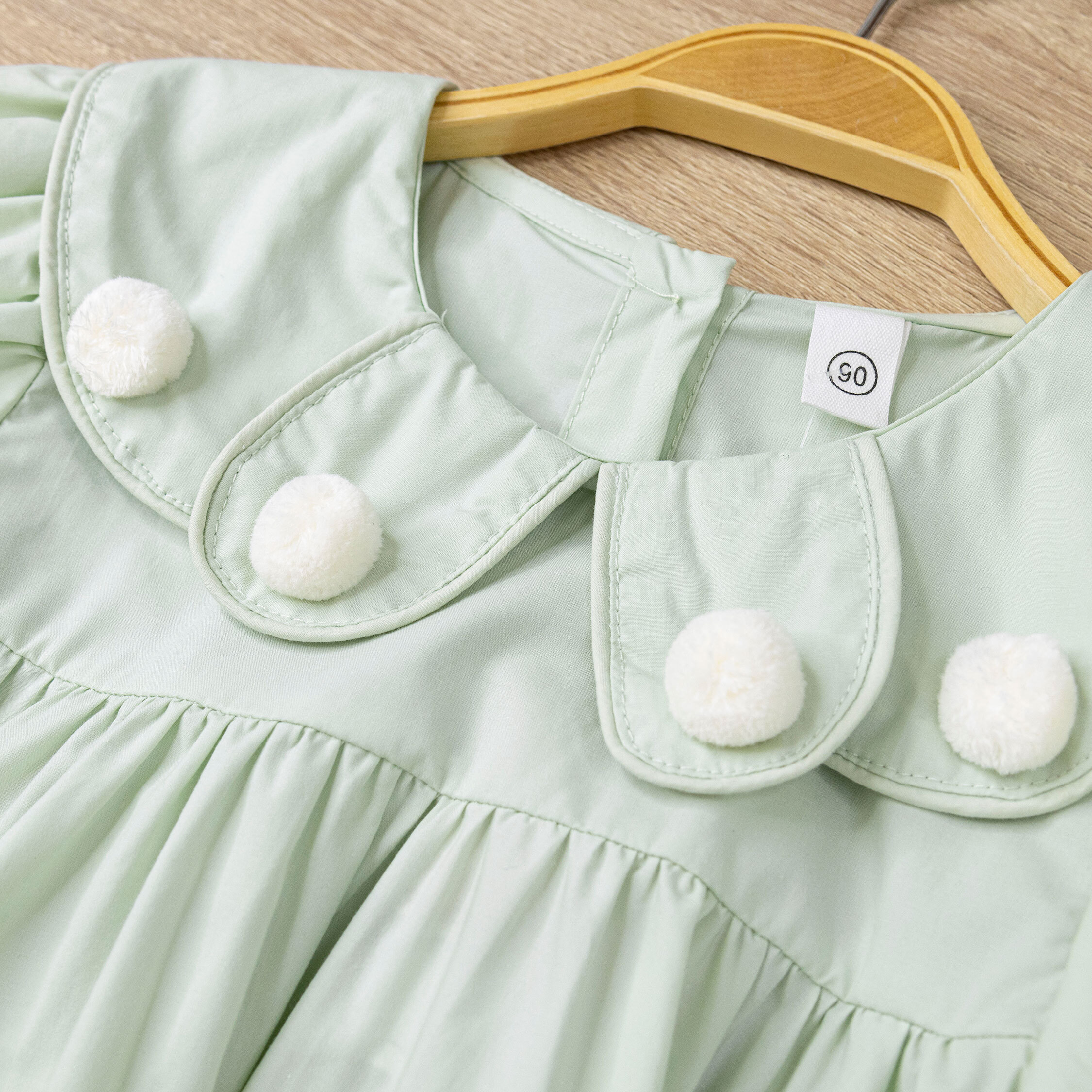 【H50518】清新薄荷立體球球縮口袖洋裝