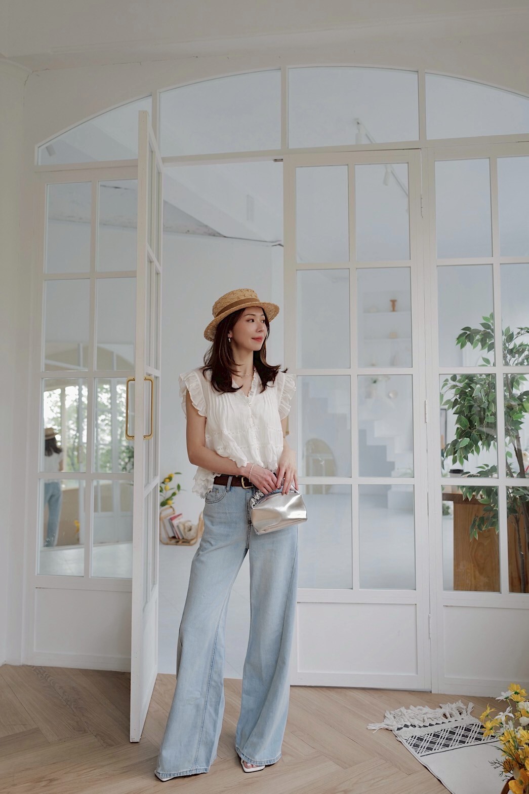 下擺荷葉V領上衣 GE18