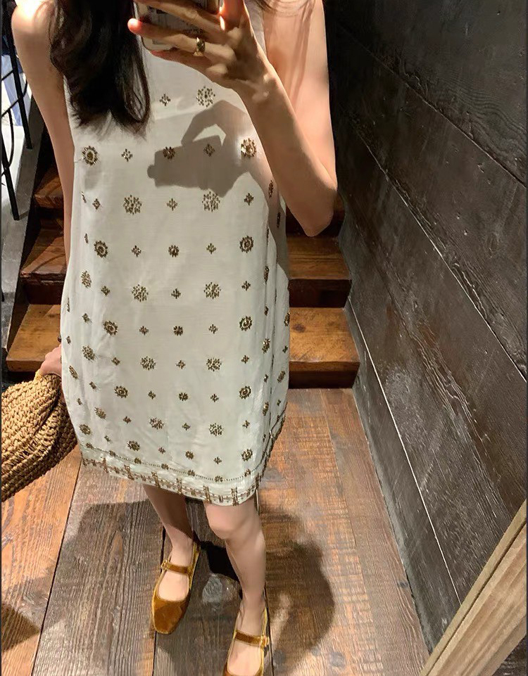 雲朵白細緻感串珠刺繡圓領無袖短洋裝S-L (Elegant & Love)