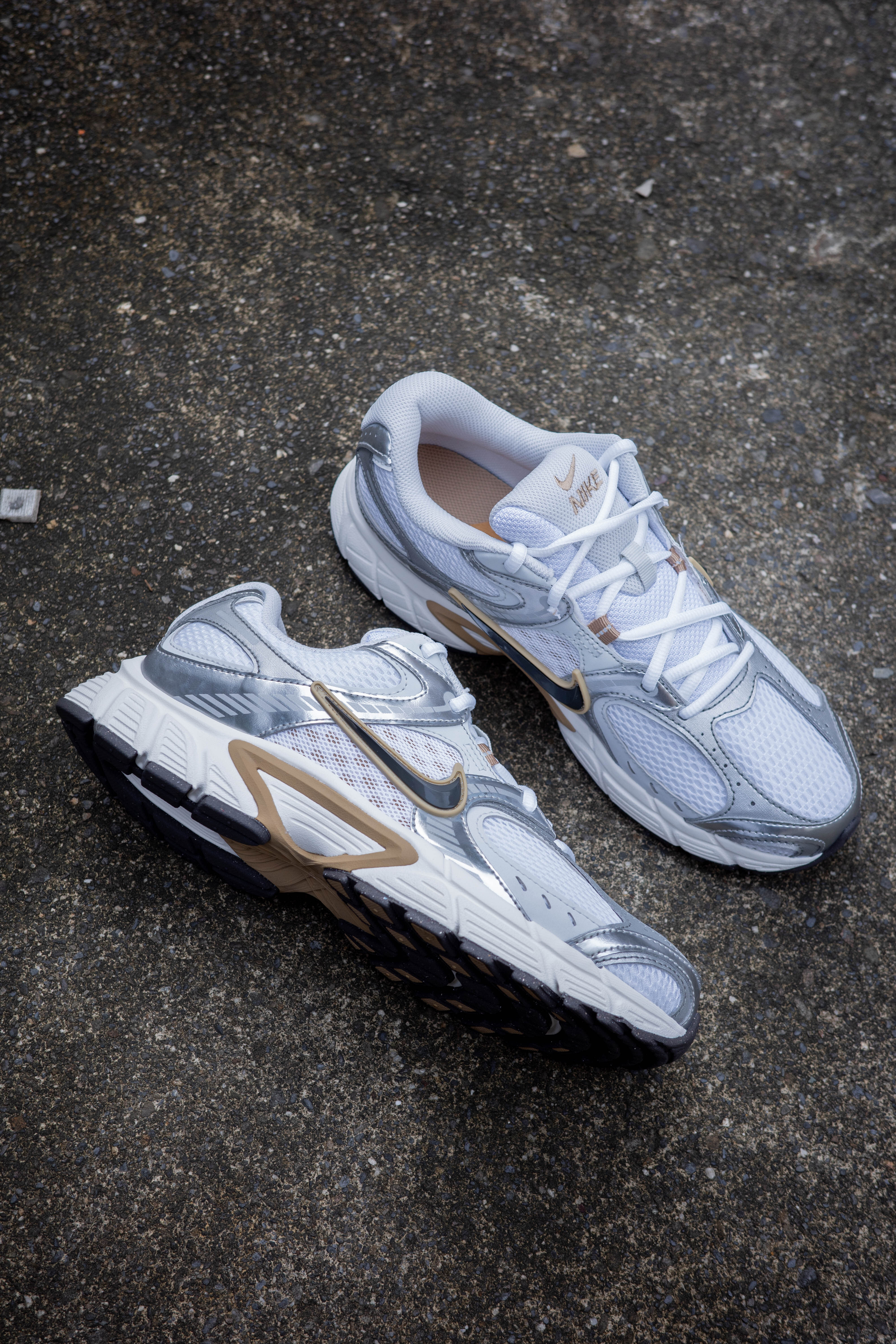 Nike V5 RNR 白金 hj5228-102