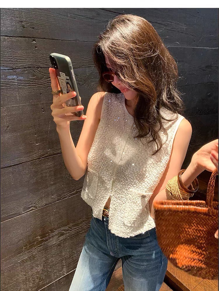 雲朵白閃亮亮圓領雙口袋背心上衣S-L (Elegant & Love)