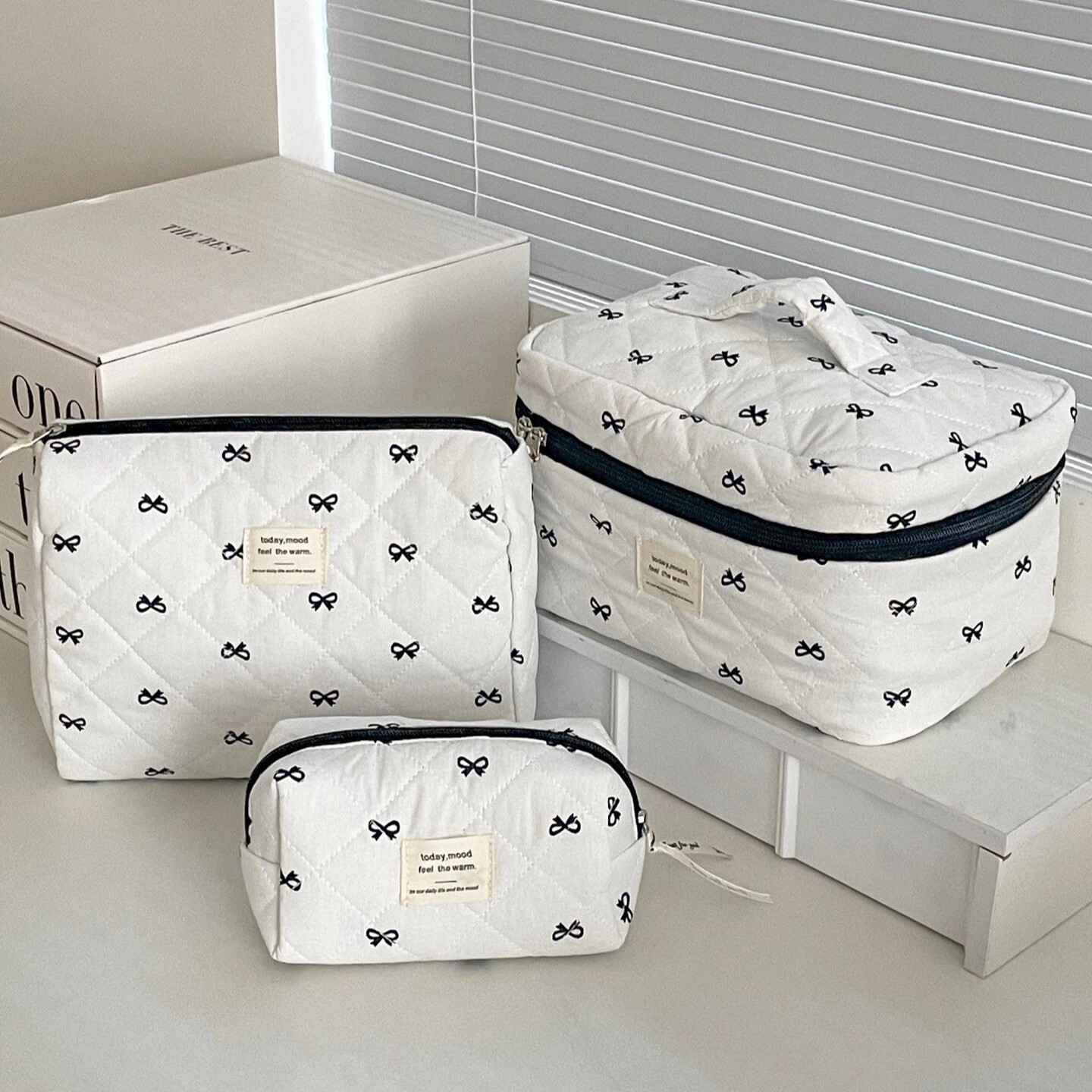 《6012》清新甜美黑色蝴蝶結化妝包