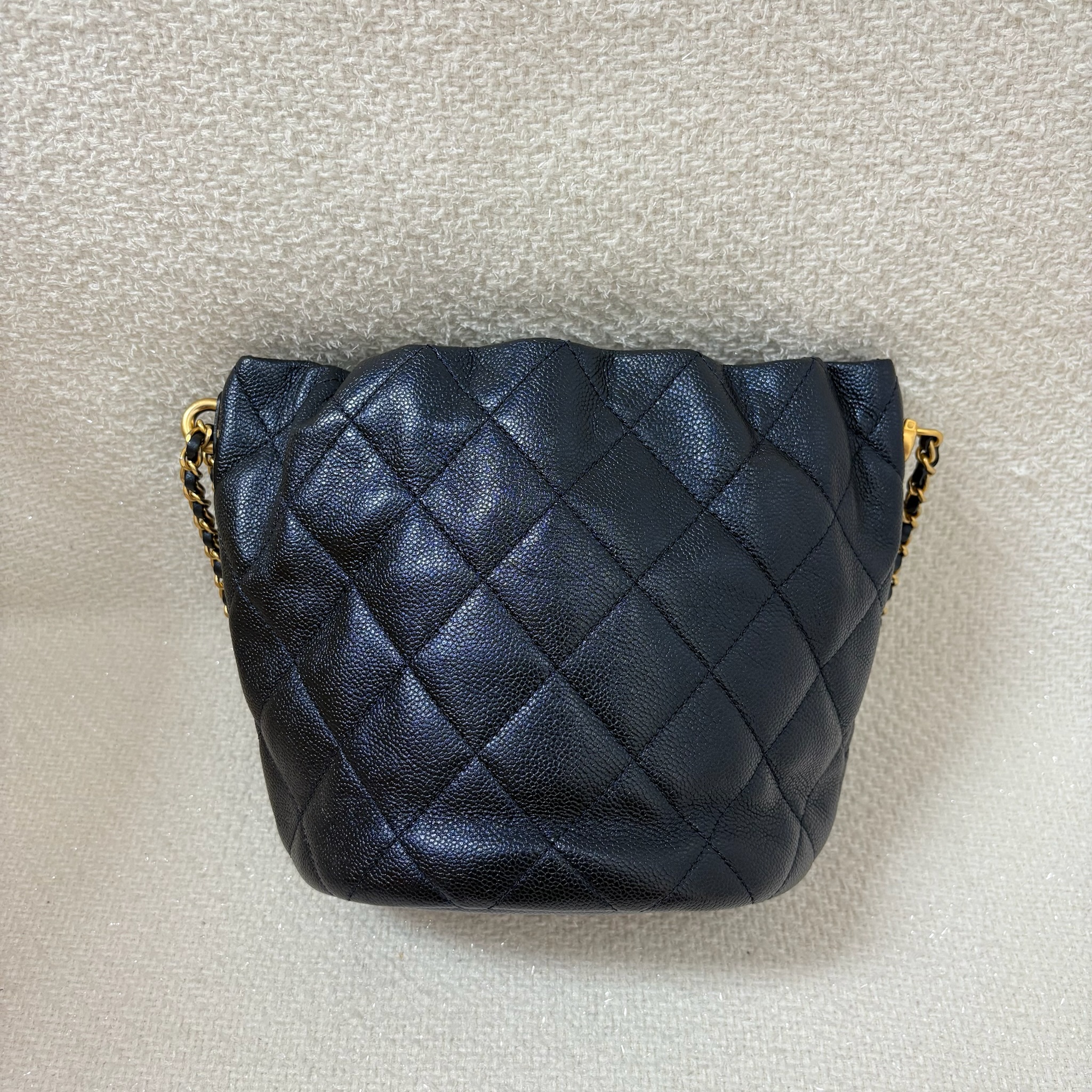 Chanel Bucket bag - Black / Ghw