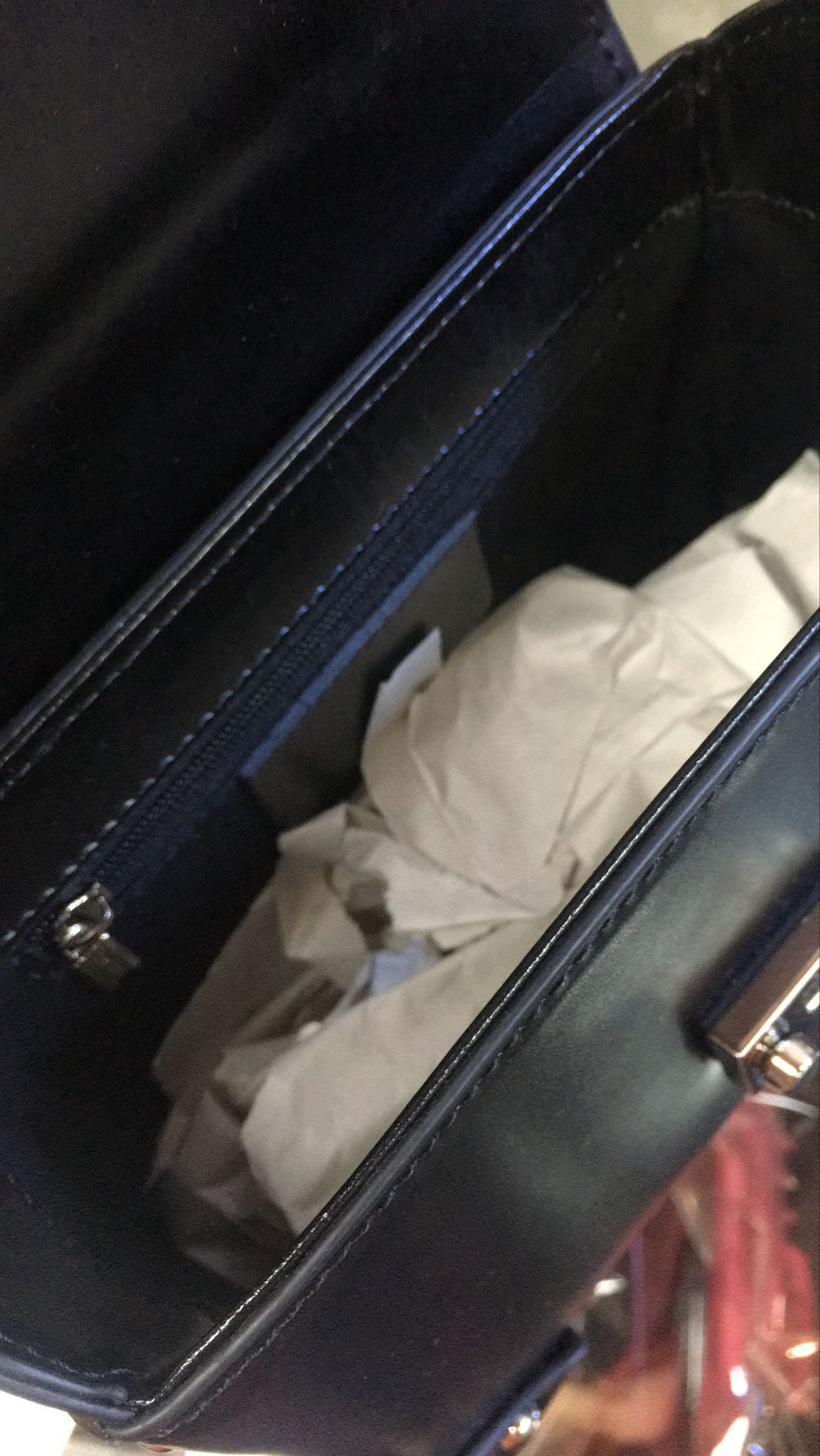 KR 皮革斜孭袋（此為清貨價貨品不設退換）(AT6 905)