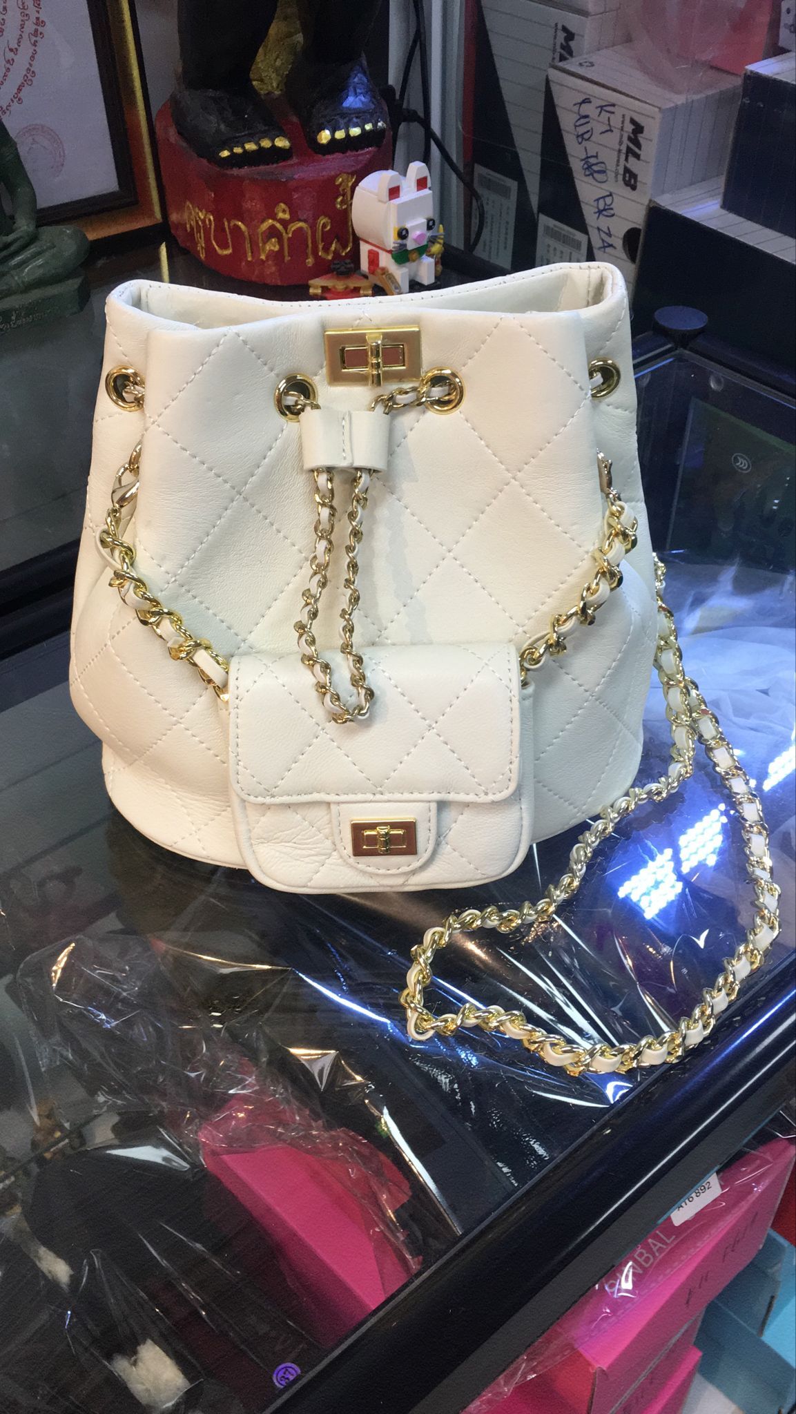 KR 皮革BACKPACK<前面細袋可拆出來,獨立用（此為清貨價貨品不設退換） (AT6 906)