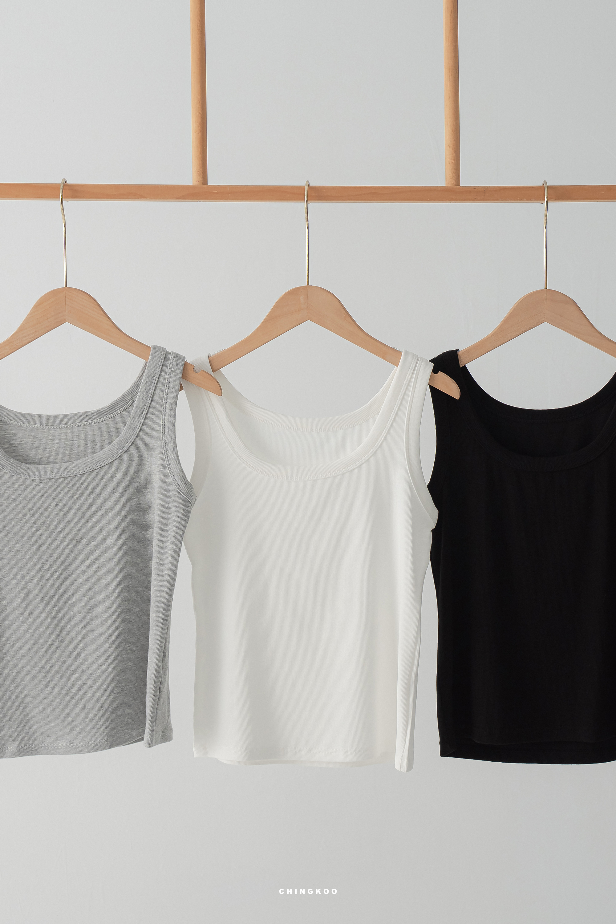 基本必備百搭削肩背心 3色