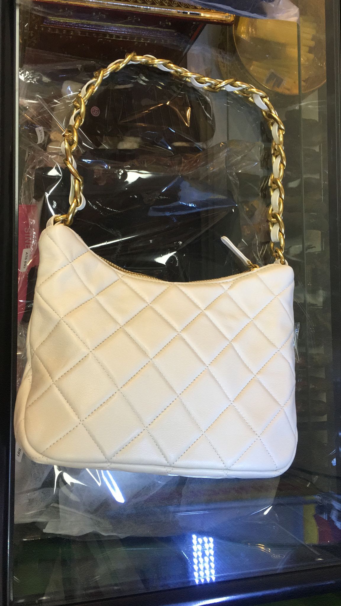 KR 皮革側孭袋（此為清貨價貨品不設退換） (AT6 908)