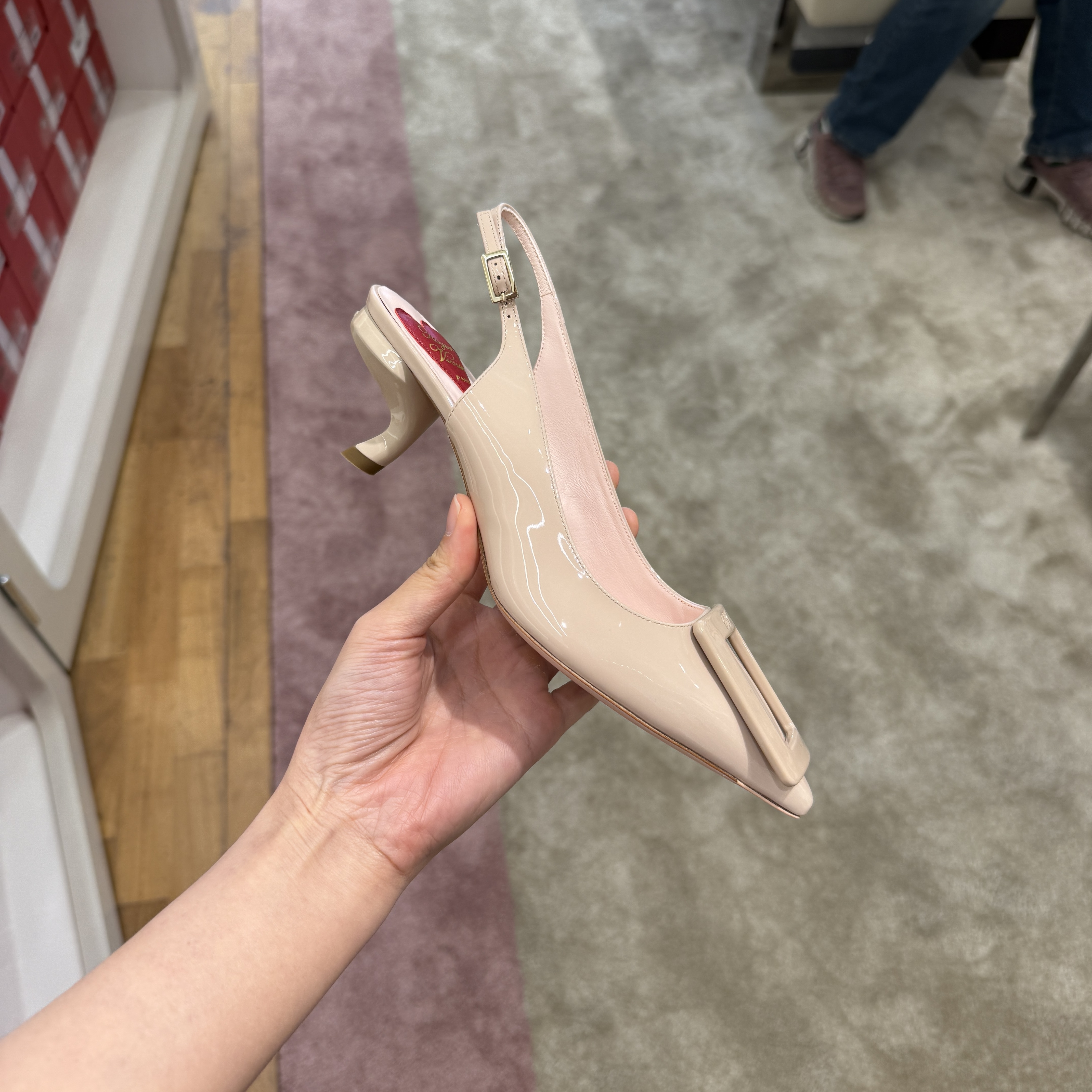 Roger Vivier RV Virgule slingback heels in Beige