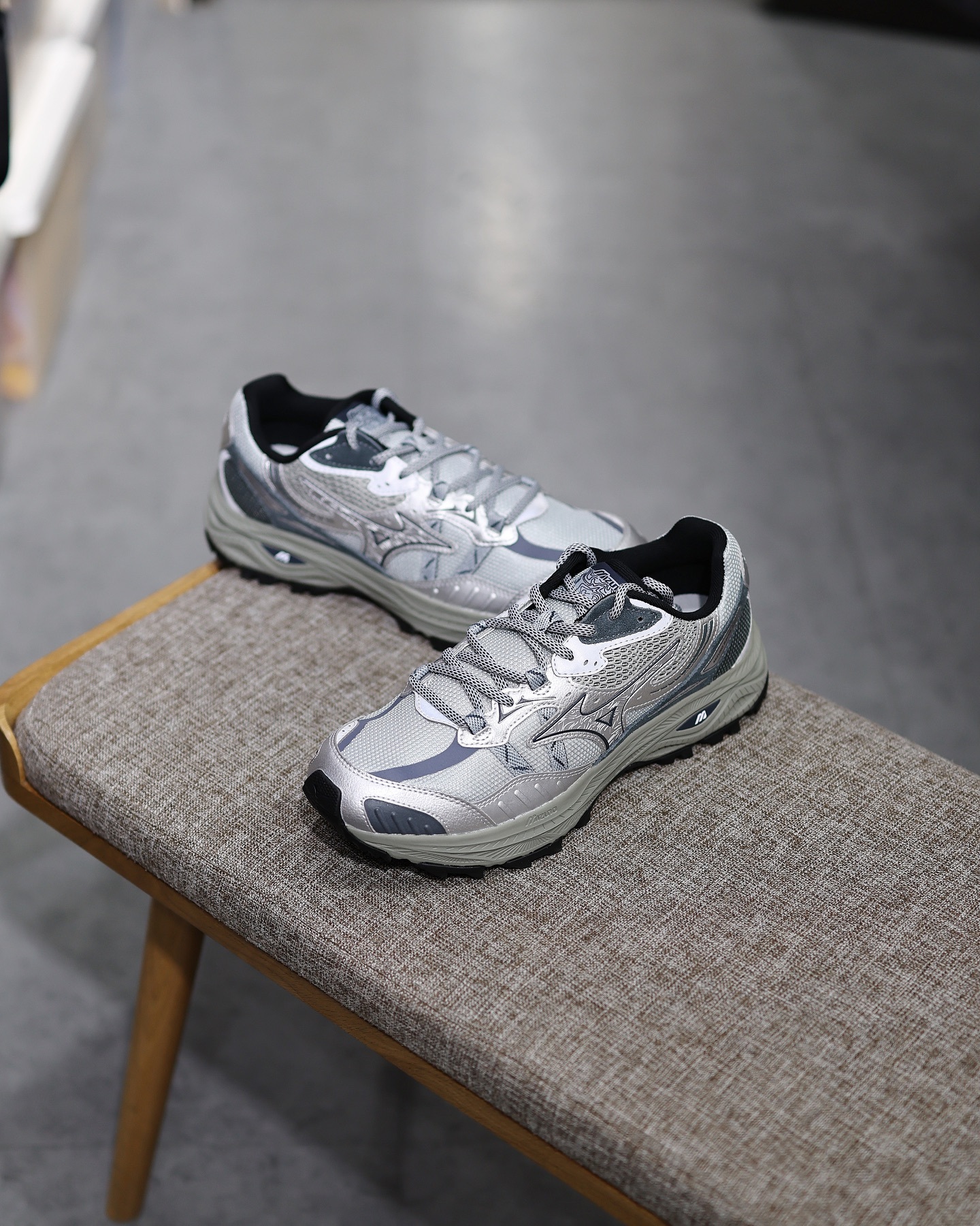ADVミロカロス Buy Wave Prophecy LS 'Silver Cloud Black' - D1GA333703 | GOAT