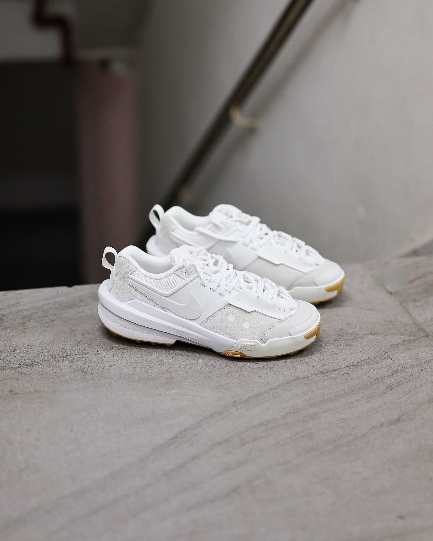 シューズ(男性用) NIKE SACAI ZEGAMADOME SP WHITE Nike Zegamadome SP sacai White - HQ8618-100 Raffles & Where