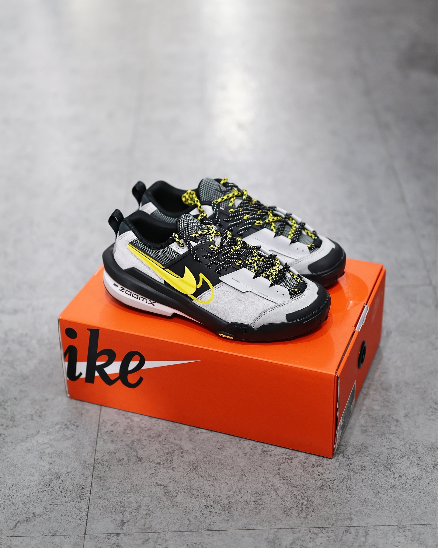 Sacai x Nike Zegamadome Black Yellow 黑黃 hq8618-002
