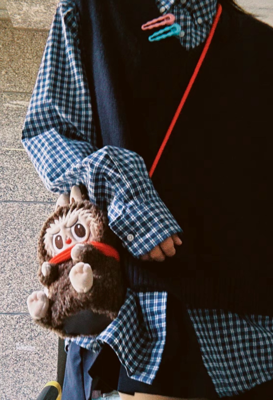 POP MART THE MONSTERS 經典斜挎包｜潮流公仔包 楊冪同款