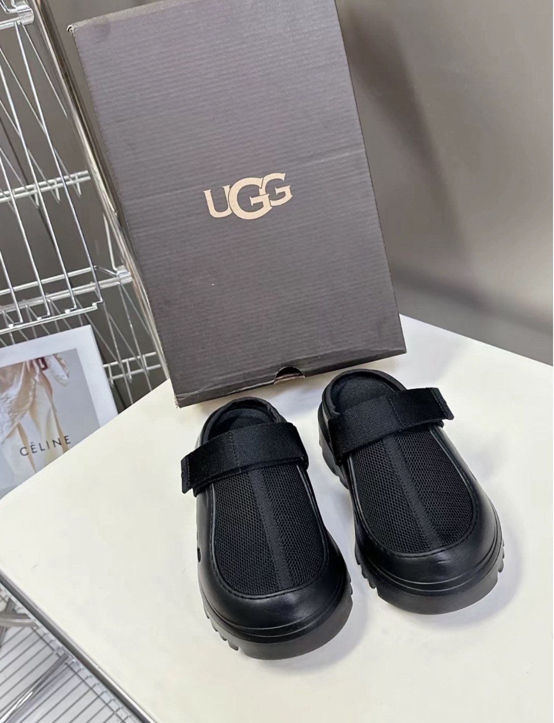 UGG PeakMod 黑色塔斯曼拖鞋｜簡約時尚包頭防滑鞋 男女同款