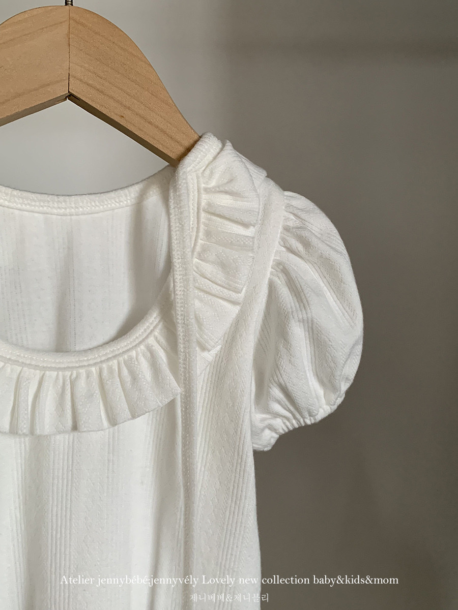 可愛花邊露背上衣