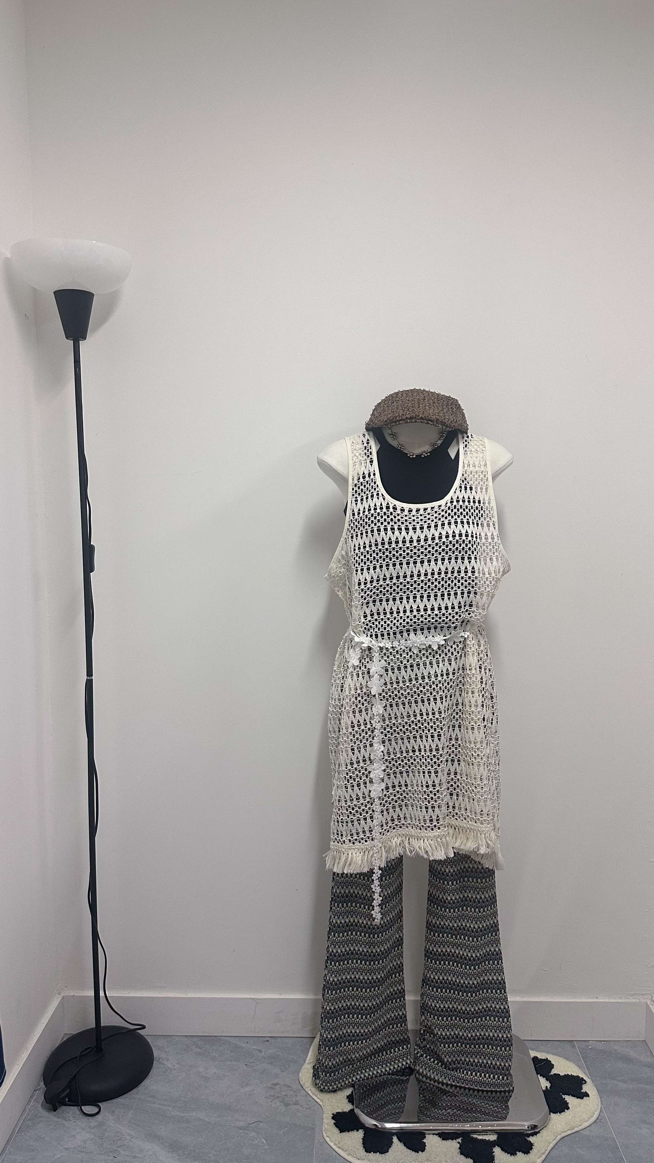 黑色雙肩帶背心(連PAD)