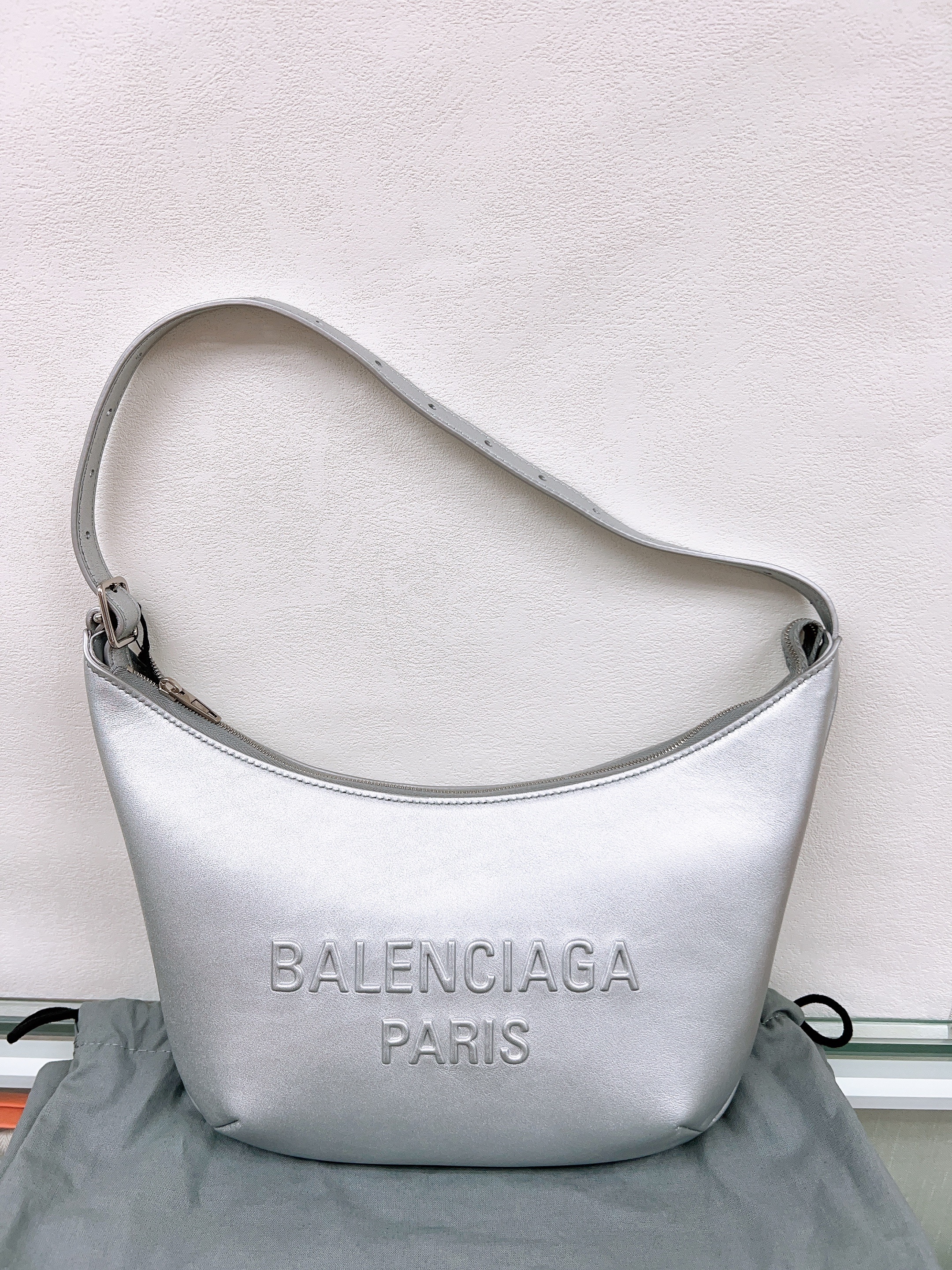 Balenciaga mary-kate sling bag hobo silver