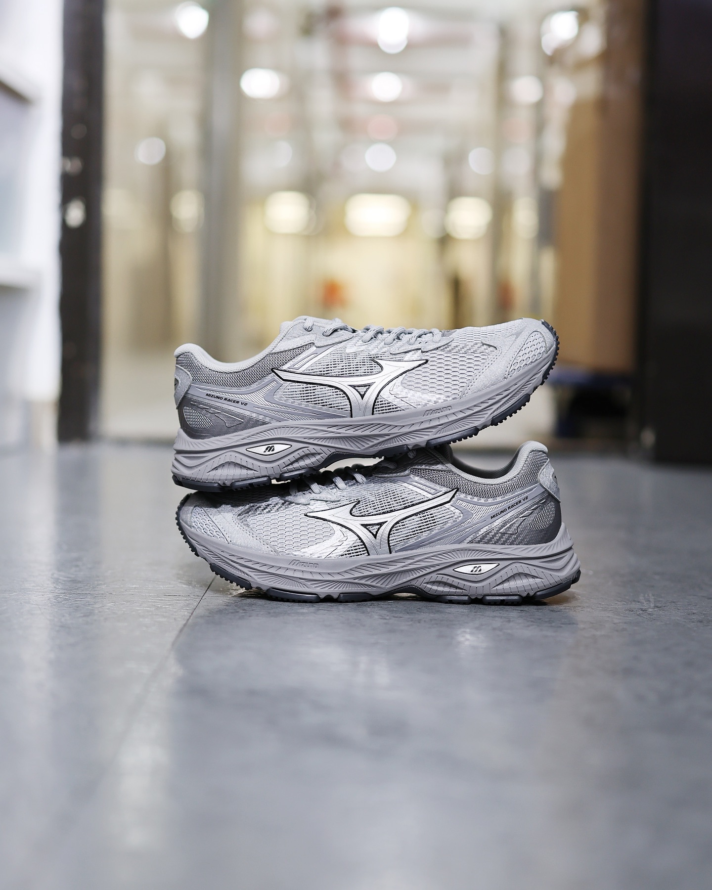 MIZUNO Racer V2 GREY 港霧灰D1GH250605