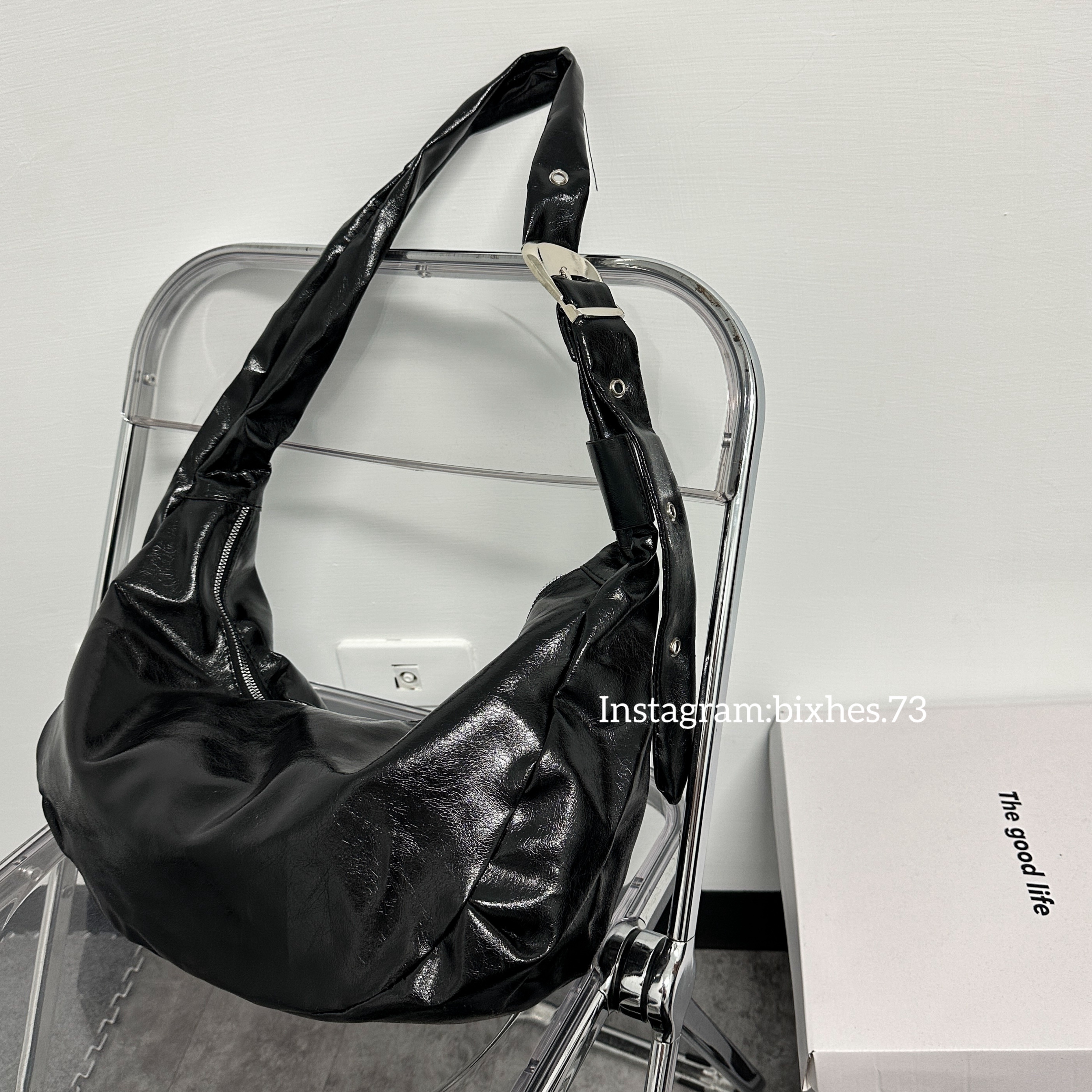 歐美銀扣餃子包(M00052)