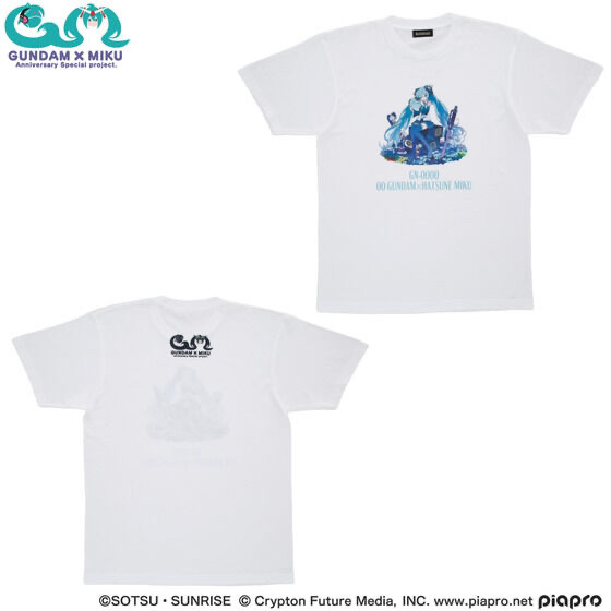 234918 Pbandai 預訂 2025/10月 ガンダム45周年 × 初音ミク Tシャツ 初音ミク × ダブルオーガンダム