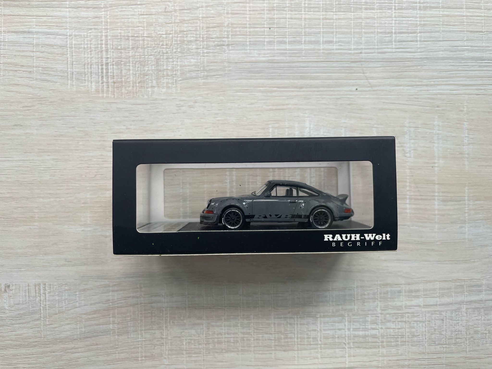 MODEL COLLECT RWB930 DUCKTAIL WING CEMENT GREY