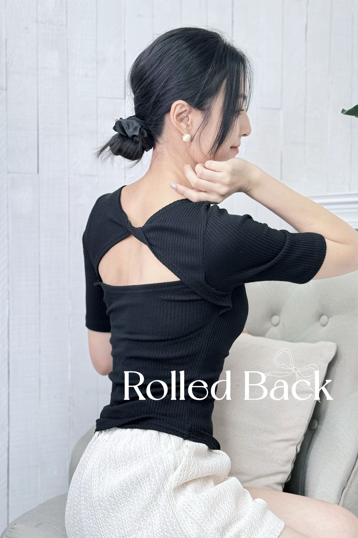 TOP#7293 🤍後少卷特式黑上衣