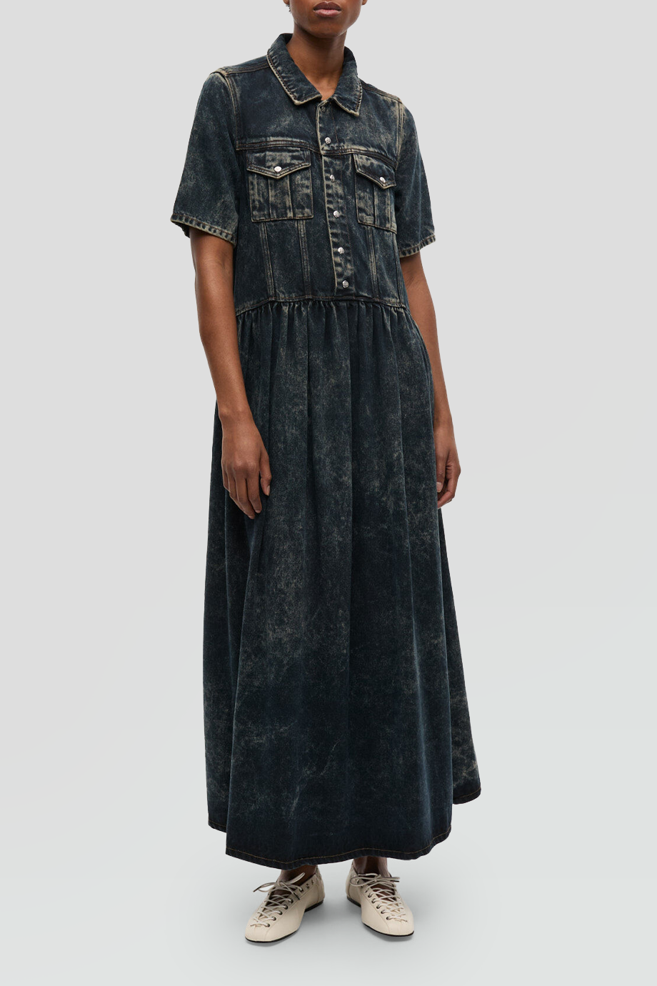 GANNI｜DENIM 套染襯衫式牛仔長洋裝