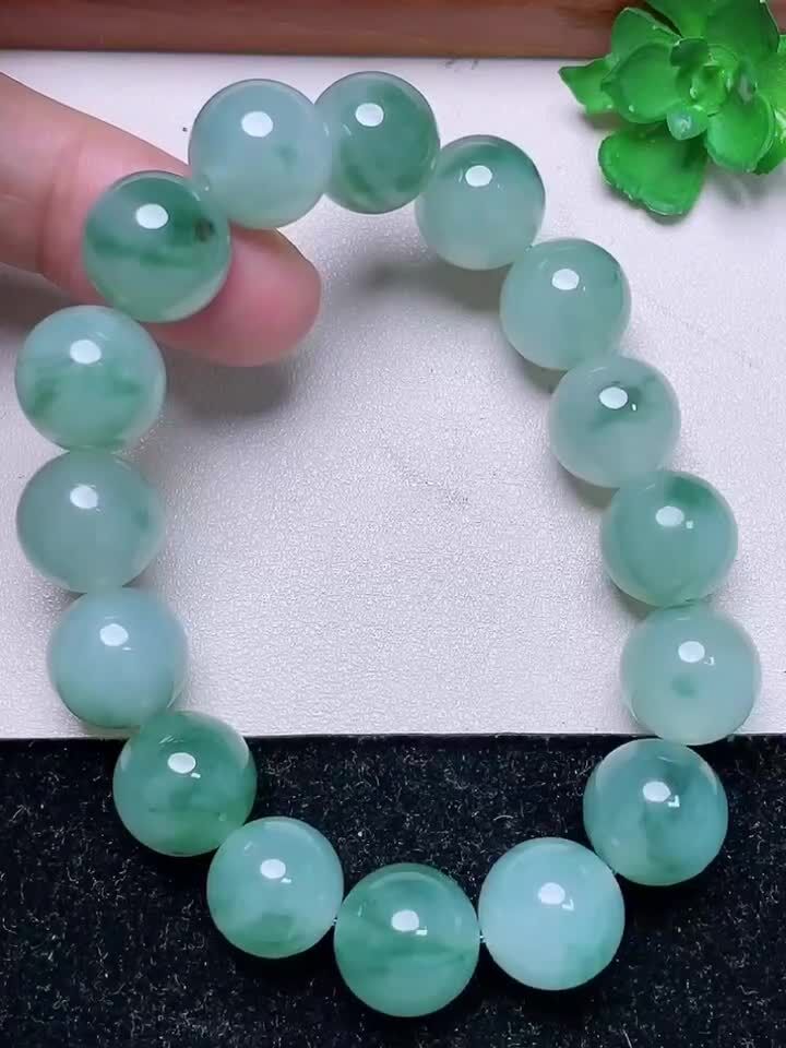 519372 翡翠冰飄花手串 (13.2mm直徑)