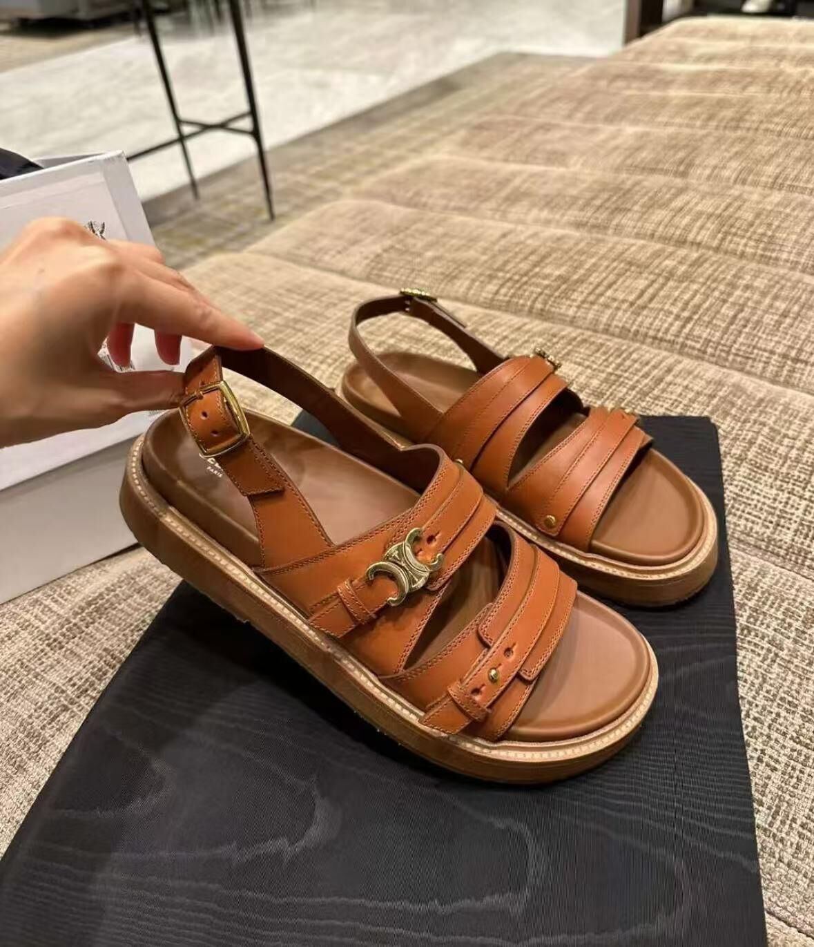 Celine 涼鞋 （足碼）