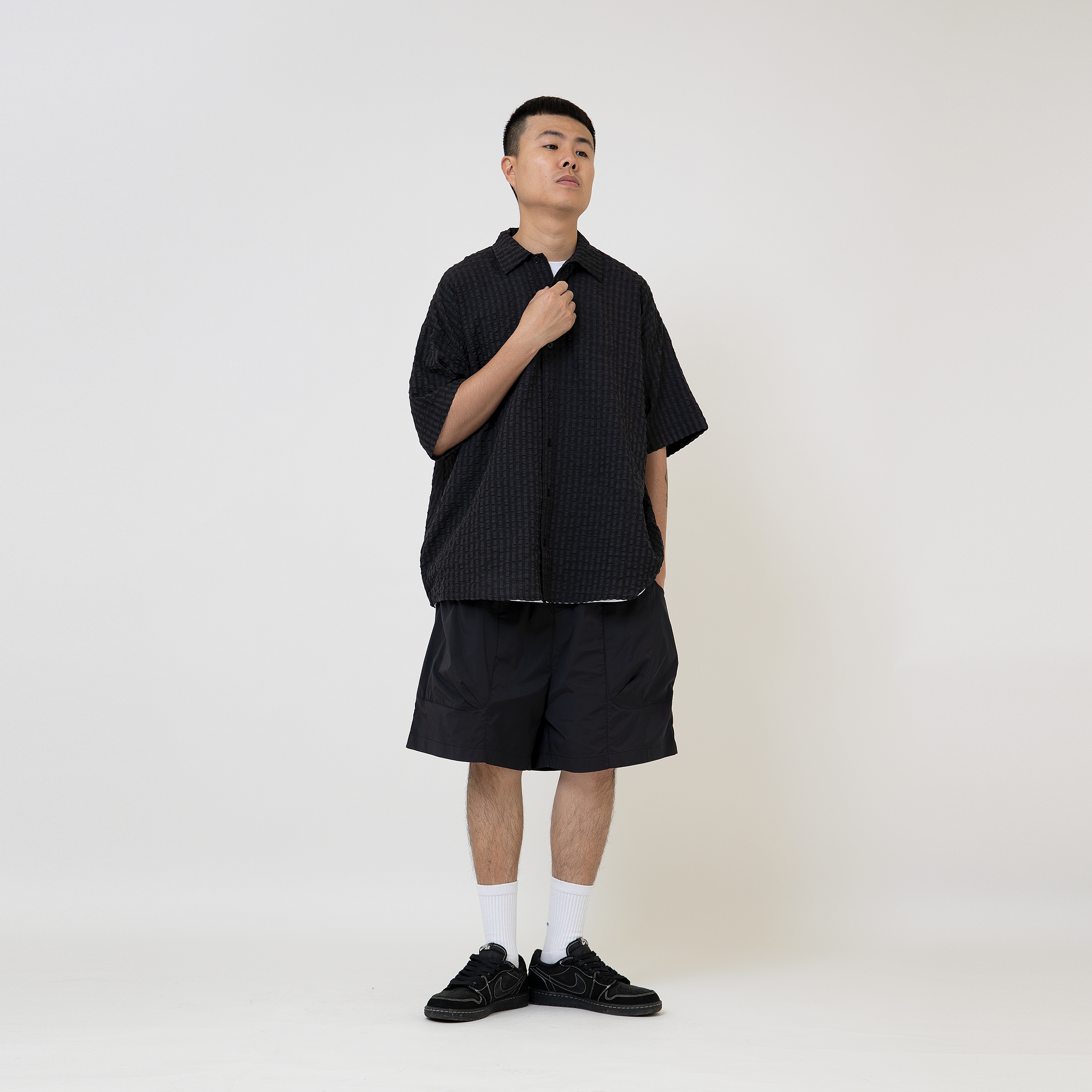 "現貨" ANST 泡泡紗刺繡格子襯衫/黑色 AN.58