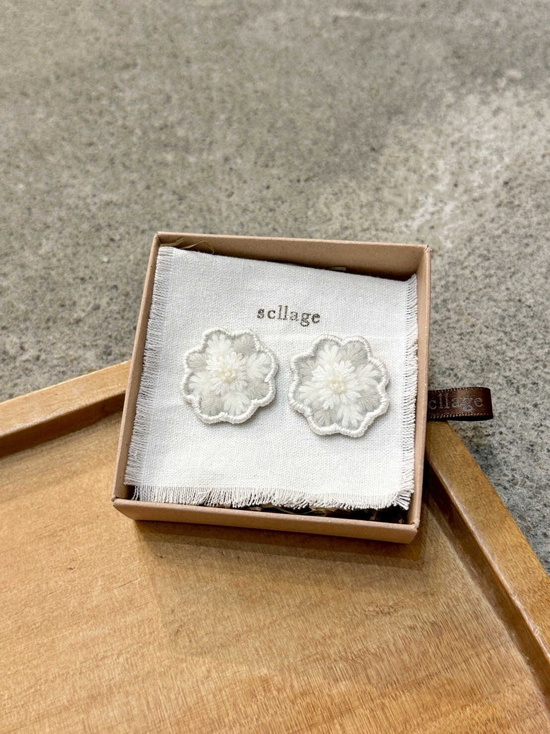 [scllage] 霞 - 薄紗刺繡耳針 | NO.34