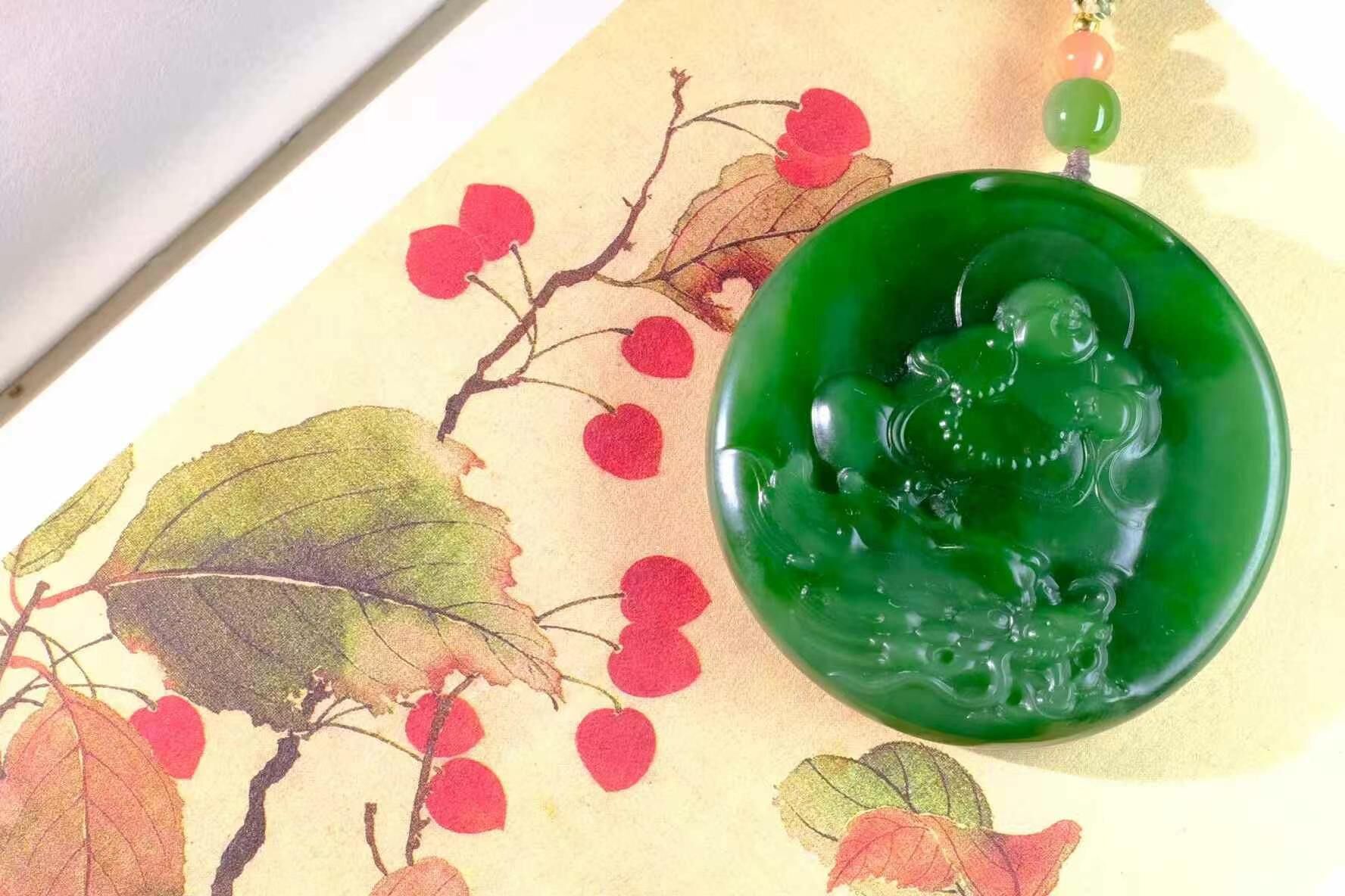 和田玉碧玉滿綠色彌勒佛圓牌掛件 (51mm直徑),天然和田玉軟玉