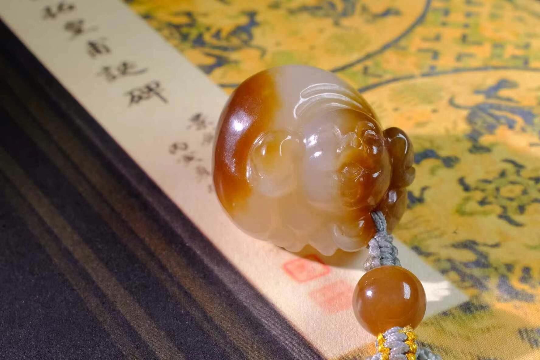 51975 和田玉且末糖白福豬掛件