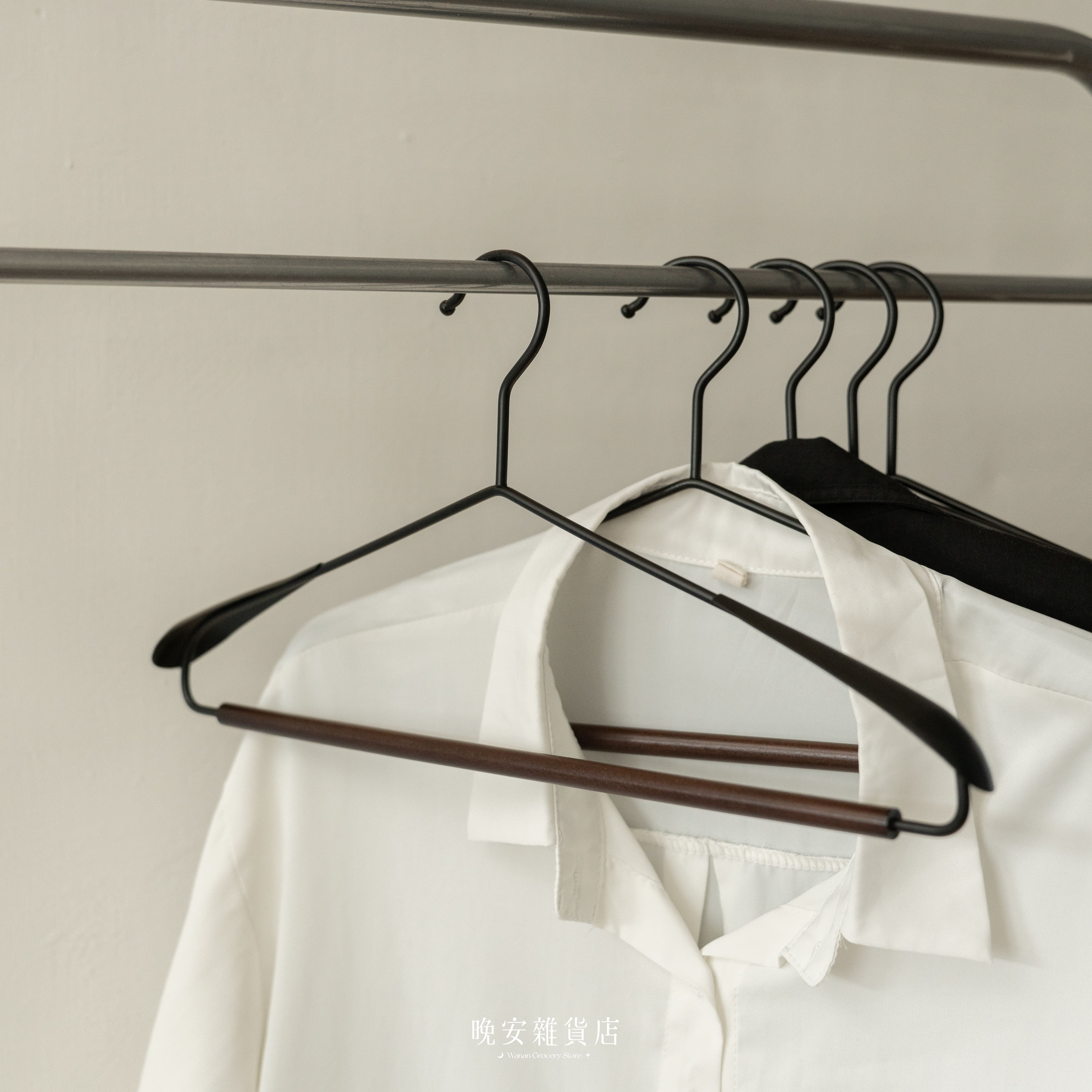 【質感與實用兼備】復古實木金屬衣架｜加寬支撐衣架