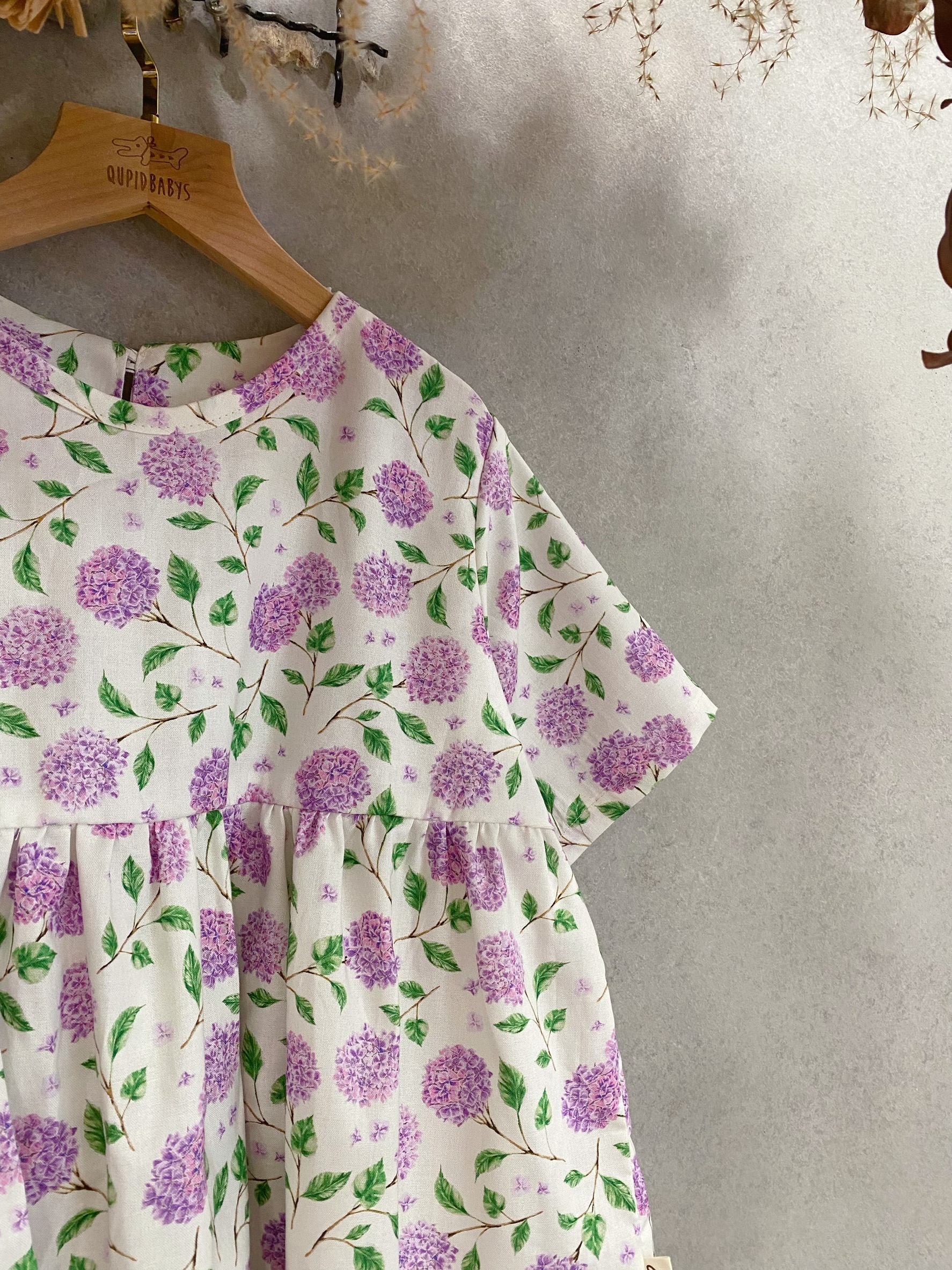 紫繡球 裙擺搖搖短袖上衣(130)