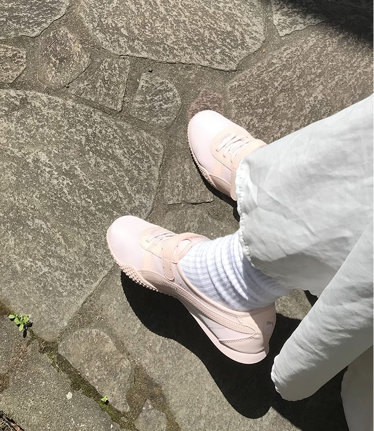 [PUMA] ★大人気★ BELLA V BLUSH BEIGE ★追跡可★日本未入荷 PUMA] ☆大人気☆ BELLA V BLUSH BEIGE ☆追跡可☆日本未入荷