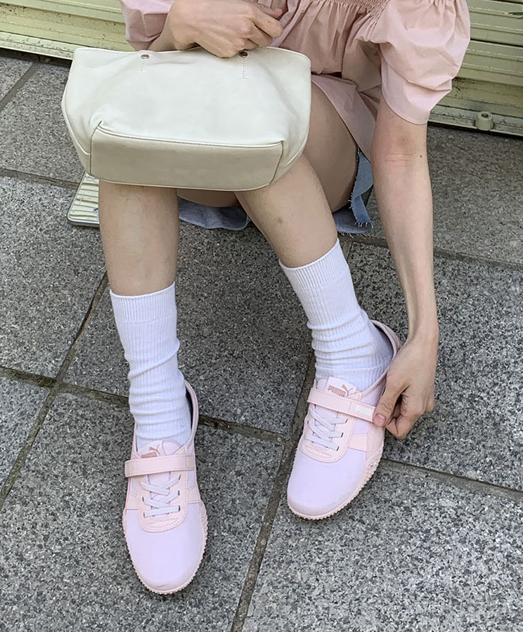 [PUMA] Bella V Blush Pink Women / 40456604 送料込 Puma Bella V Blush Women's Fashion Cozy Shoes Sneakers
