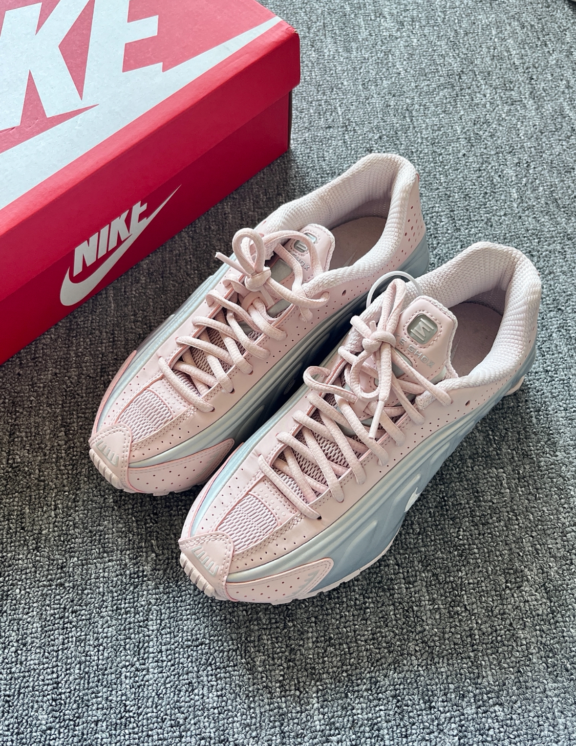 Nike Shox R4 粉銀色 玫瑰粉 Y2K 皮革 厚底 復古 彈簧鞋 慢跑鞋 AR3565-600/預購