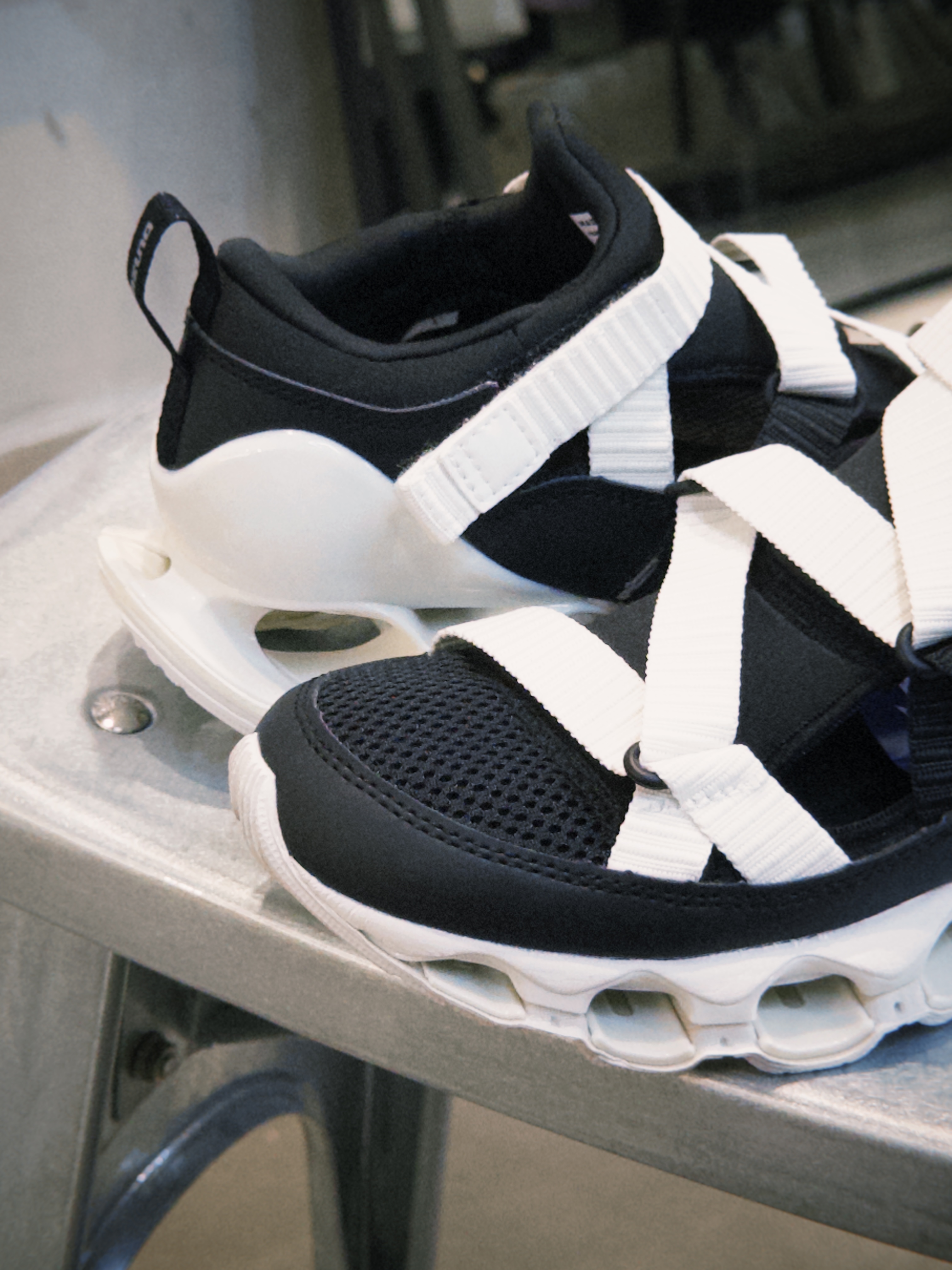 Mizuno Wave Prophecy Strap Black White D1GA251901