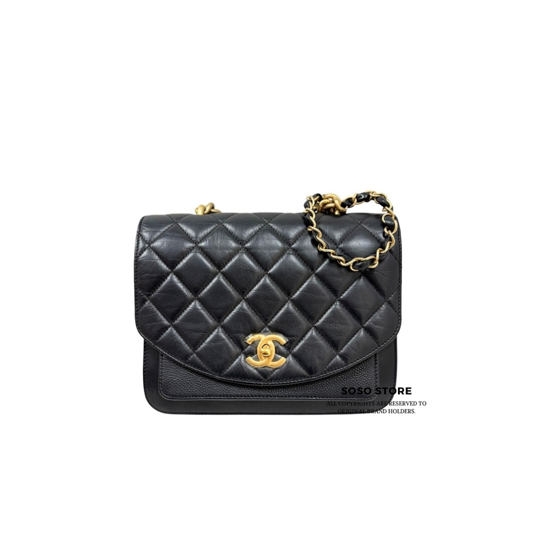 Chanel Flap Bag - Black / Ghw