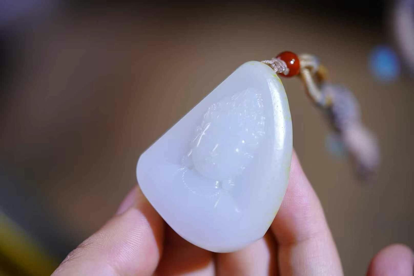 519710 和田玉籽料觀音護佑