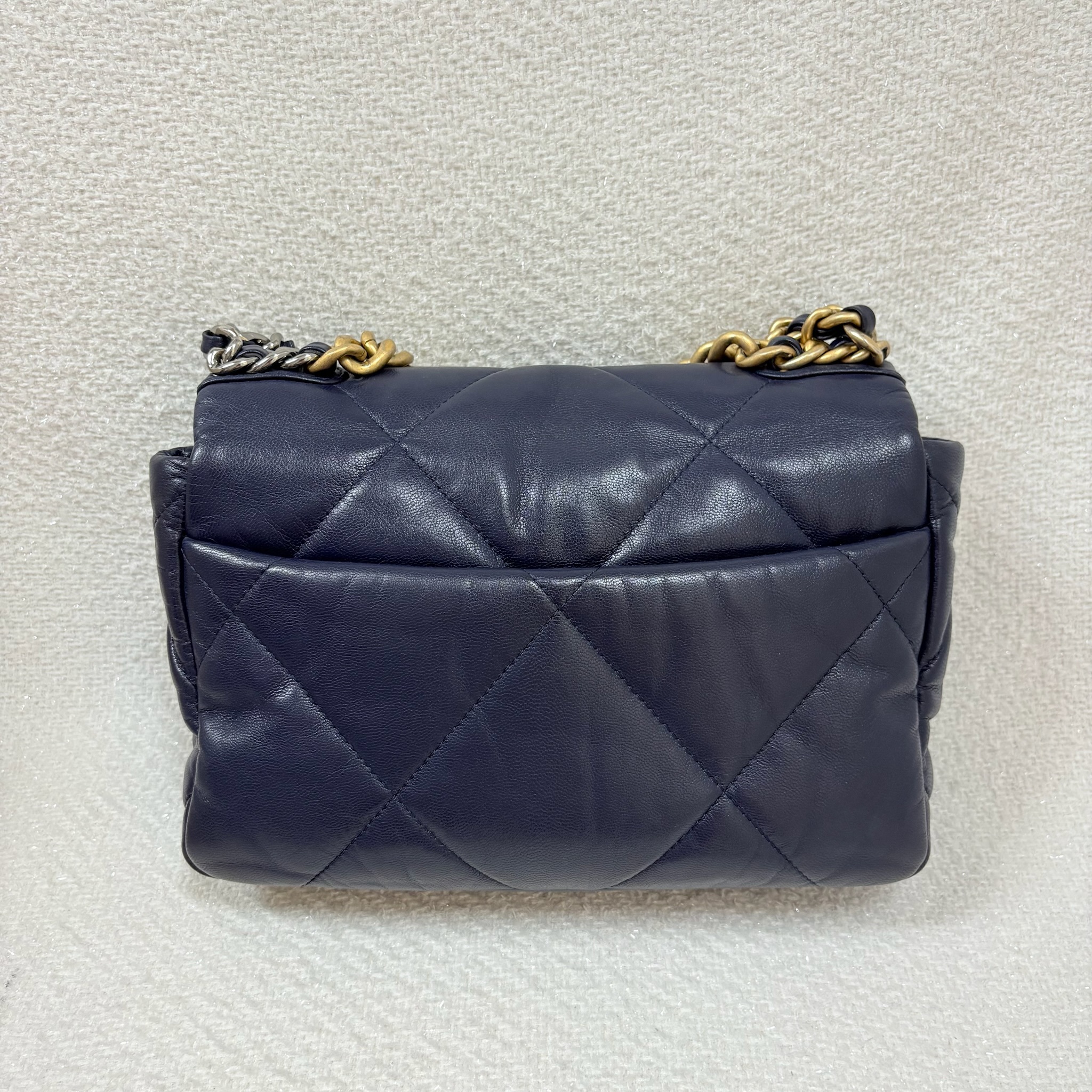 Chanel 19 Bag - Navy / Ghw&Shw
