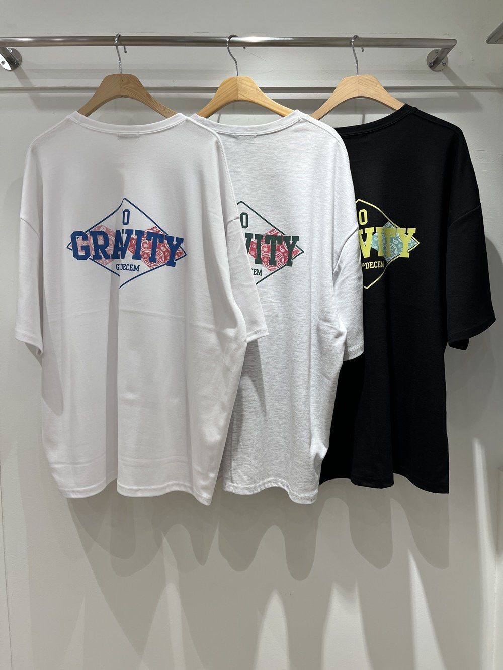 OverSize英文字圖案短袖Tee 10.GVTY-0218T