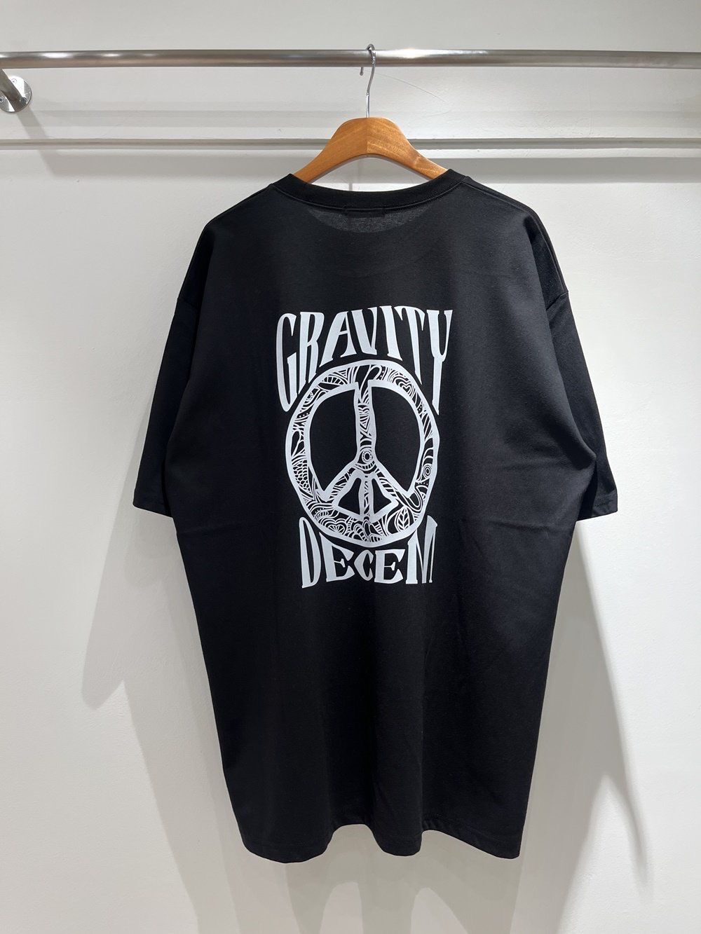 OverSize英文字圖案短袖Tee 10.GVTY-0219T