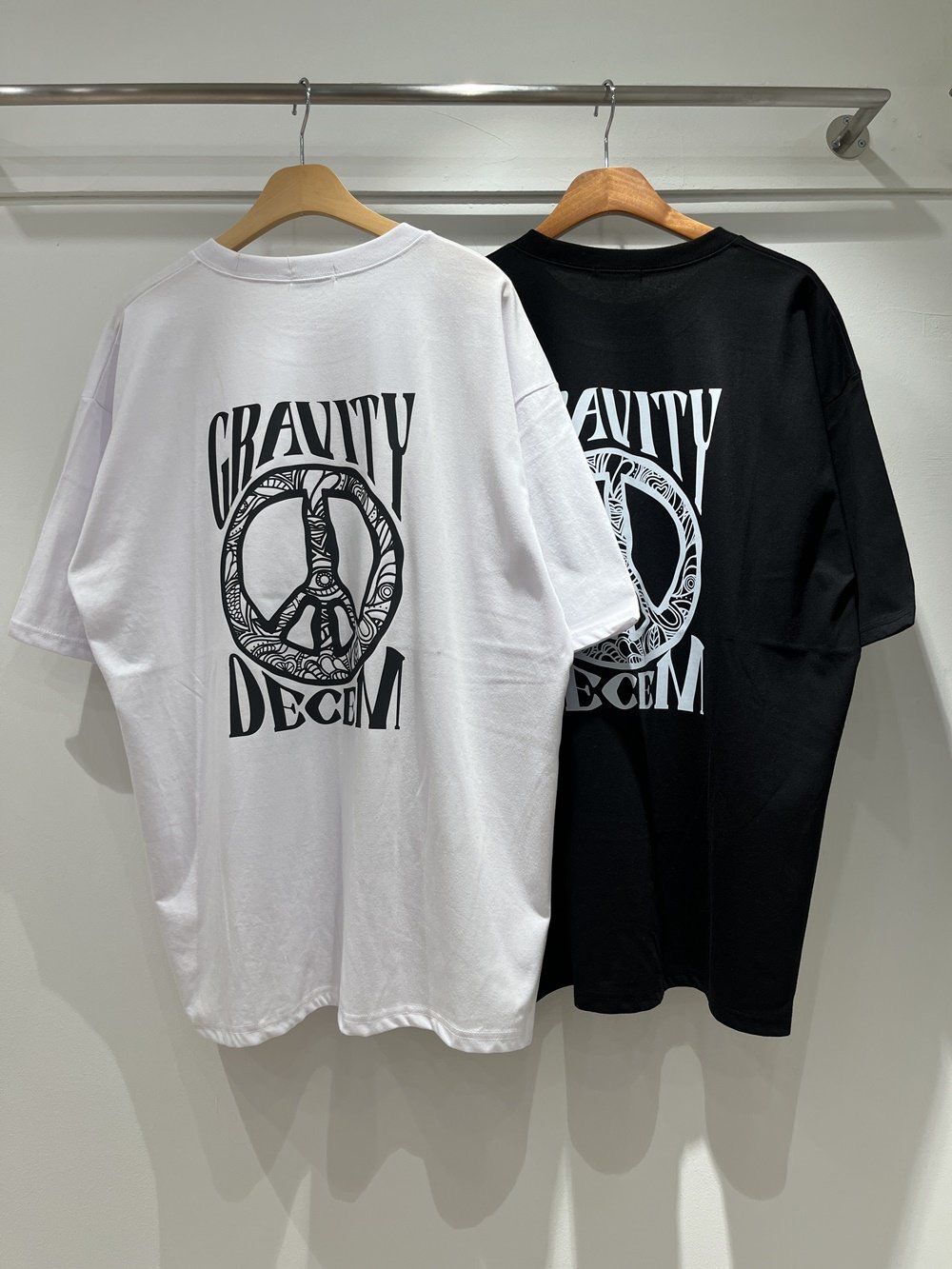 OverSize英文字圖案短袖Tee 10.GVTY-0219T