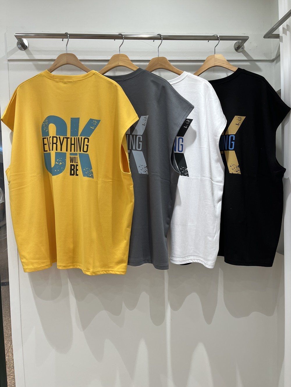 OverSize英文字背心 10.GVTY-0222V